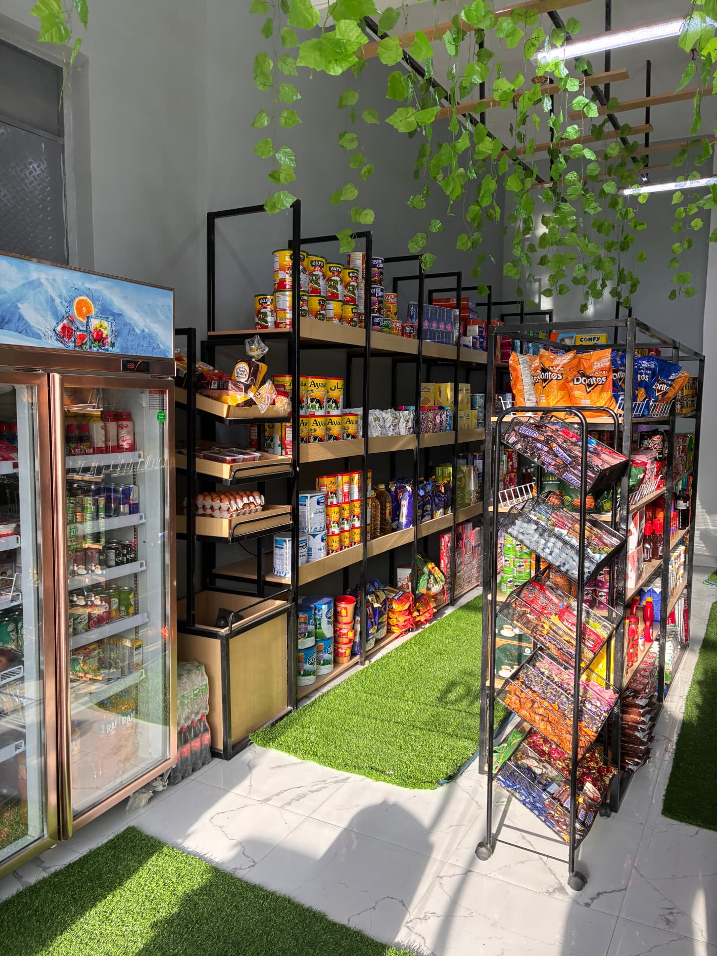 Inside Elmi Fresh